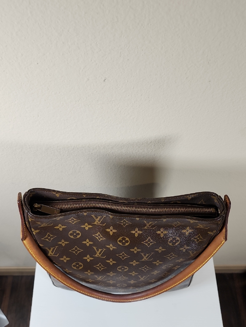 Vintage Louis Vuitton Looping Monogram GM - Picture 8 of 15